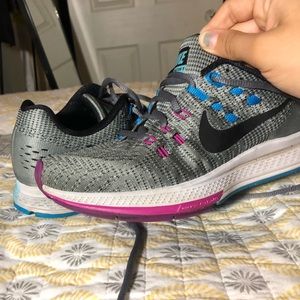 Nike Zoom structure 19 shoes